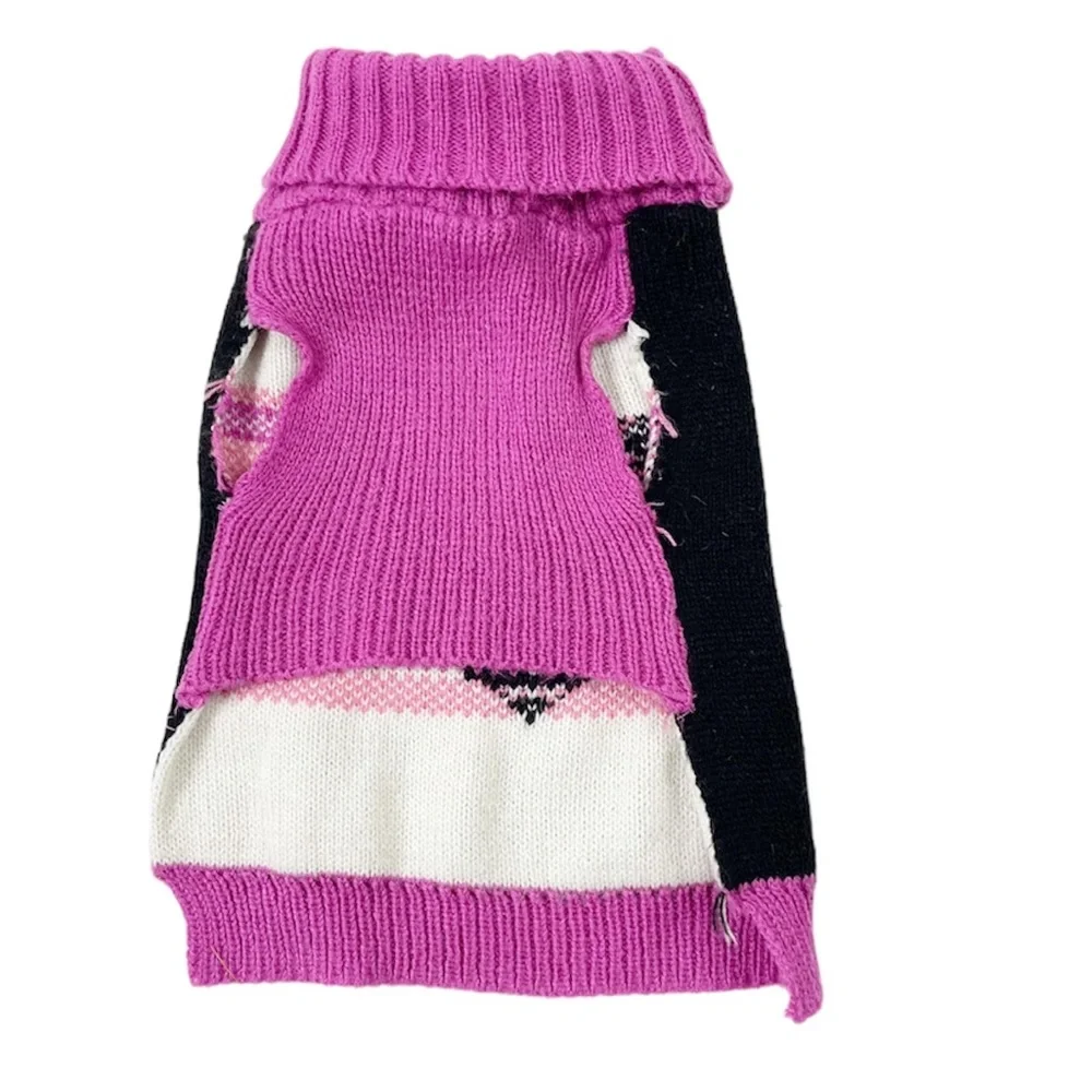 6.5x11” Snowflake Heart Small Dog Sweater